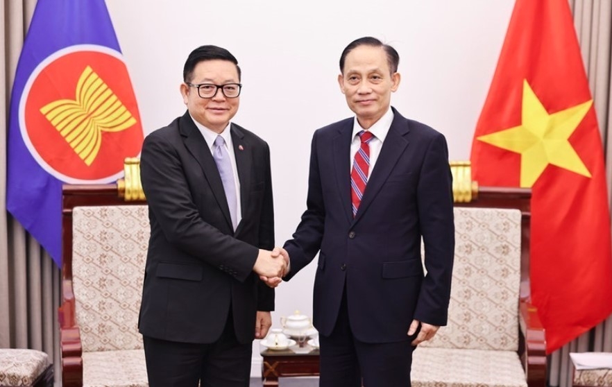 Foreign Minister receives ASEAN Secretary-General